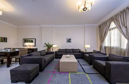 Apartment - 2 Bedrooms - 3 Bathrooms for rent in Fereej Bin Mahmoud North - Fereej Bin Mahmoud - Doha