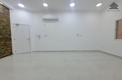 شقة - 2 غرف نوم - 2 حمامات للايجار في سومرست أل منصور - المنصورة - الدوحة