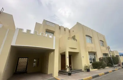 Villa - 4 Bedrooms - 3 Bathrooms for rent in Souk Al gharaffa - Al Gharrafa - Doha