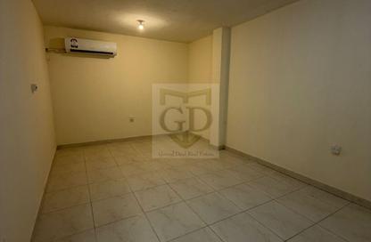 Apartment - Studio - 1 Bathroom for rent in Wadi Al Shaheeniya Street - Ain Khaled - Doha Apartment - Studio - 1 Bathroom for rent in Wadi Al Shaheeniya Street - Ain Khaled - Doha