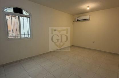 Apartment - Studio - 1 Bathroom for rent in Wadi Al Shaheeniya Street - Ain Khaled - Doha Apartment - Studio - 1 Bathroom for rent in Wadi Al Shaheeniya Street - Ain Khaled - Doha