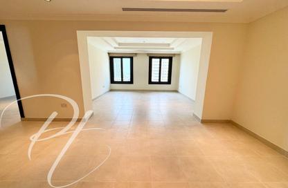 Apartment - 1 Bedroom - 2 Bathrooms for sale in Tower 7 (Ferrari Tower) - Porto Arabia - The Pearl Island - Doha Apartment - 1 Bedroom - 2 Bathrooms for sale in Tower 7 (Ferrari Tower) - Porto Arabia - The Pearl Island - Doha