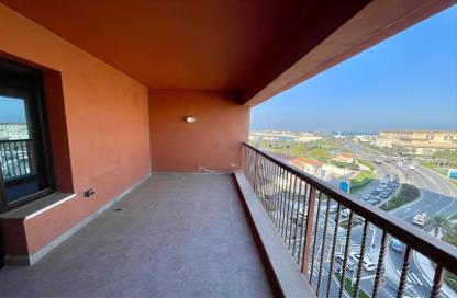 Apartment - 2 Bedrooms - 2 Bathrooms for rent in West Porto Drive - Porto Arabia - The Pearl Island - Doha