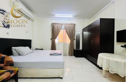 Apartment - 1 Bedroom - 1 Bathroom for rent in Umm Ghwailina Comm - Umm Ghuwalina - Umm Ghuwailina - Doha