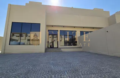 شقة - 7 غرف نوم - 7 حمامات للايجار في أم صلال محمد - مدينة أم صلال - الدوحة