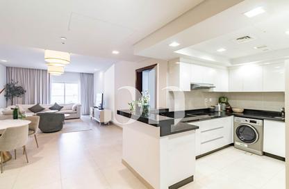 Apartment - 1 Bedroom - 2 Bathrooms for sale in Viva West - Viva Bahriyah - The Pearl Island - Doha