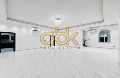 Villa - 7+ - 7 for rent in Al Thumama - Al Thumama - Doha