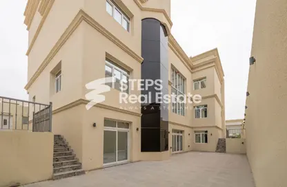 Villa - 7 Bedrooms for sale in Al Wukair - Al Wukair - Al Wakra