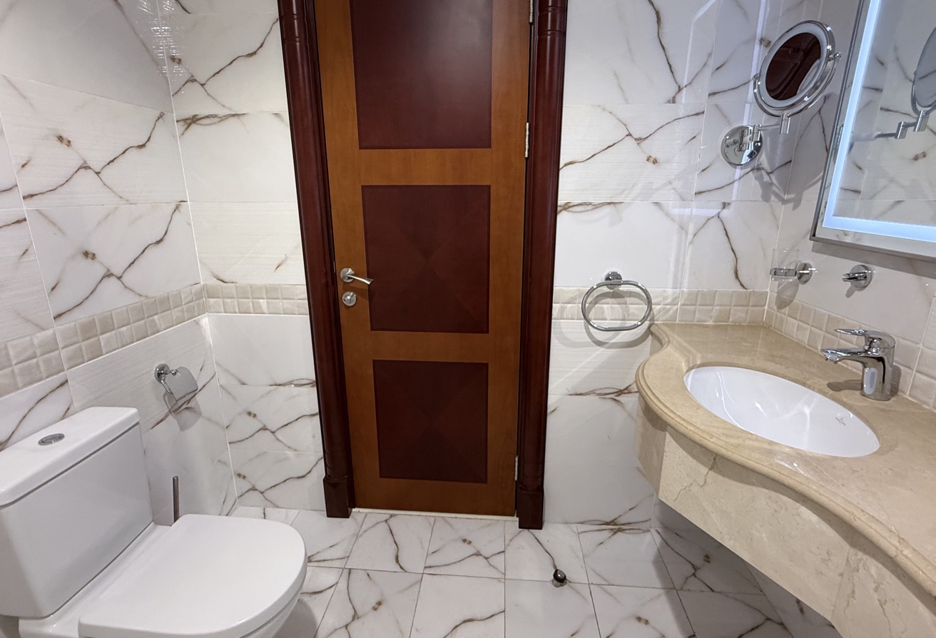 2BR offer price in lusail fully furnished apartmen thumbnail 7