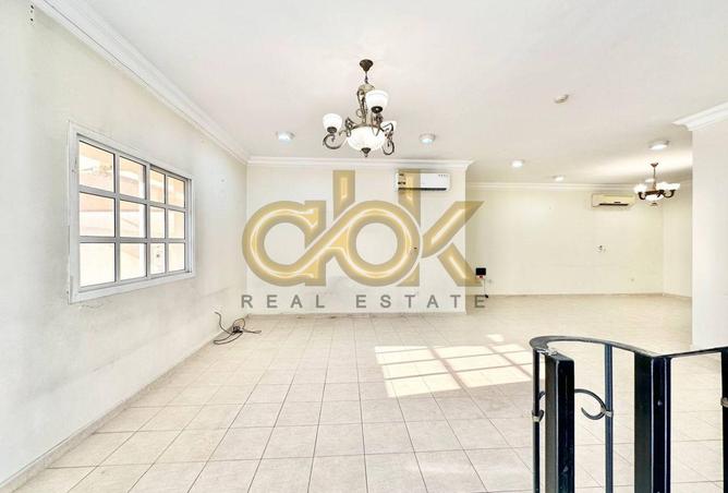 60166372 - Property Image 3