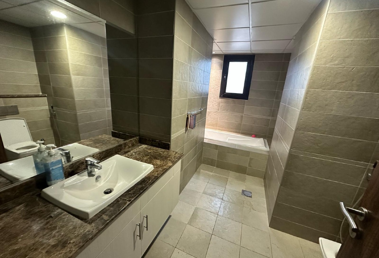 2 Bedroom Rented Only Qatari Panoramic City View thumbnail 7