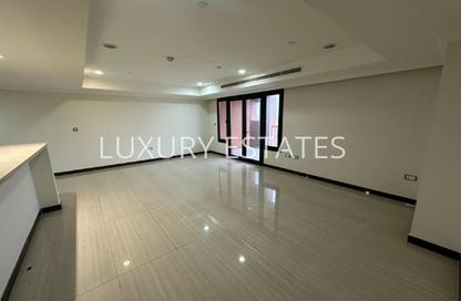 Apartment - 2 Bedrooms - 3 Bathrooms for sale in West Porto Drive - Porto Arabia - The Pearl Island - Doha Apartment - 2 Bedrooms - 3 Bathrooms for sale in West Porto Drive - Porto Arabia - The Pearl Island - Doha