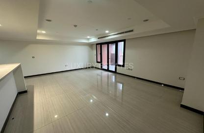 Apartment - 2 Bedrooms - 3 Bathrooms for sale in West Porto Drive - Porto Arabia - The Pearl Island - Doha Apartment - 2 Bedrooms - 3 Bathrooms for sale in West Porto Drive - Porto Arabia - The Pearl Island - Doha