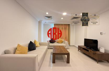 Apartment - 2 Bedrooms - 2 Bathrooms for rent in Corniche Road - Corniche Road - Doha