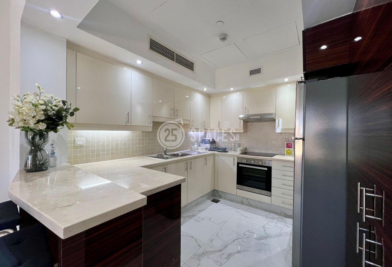 Renovated One Bedroom Apt Balcony Kempinski View - 11