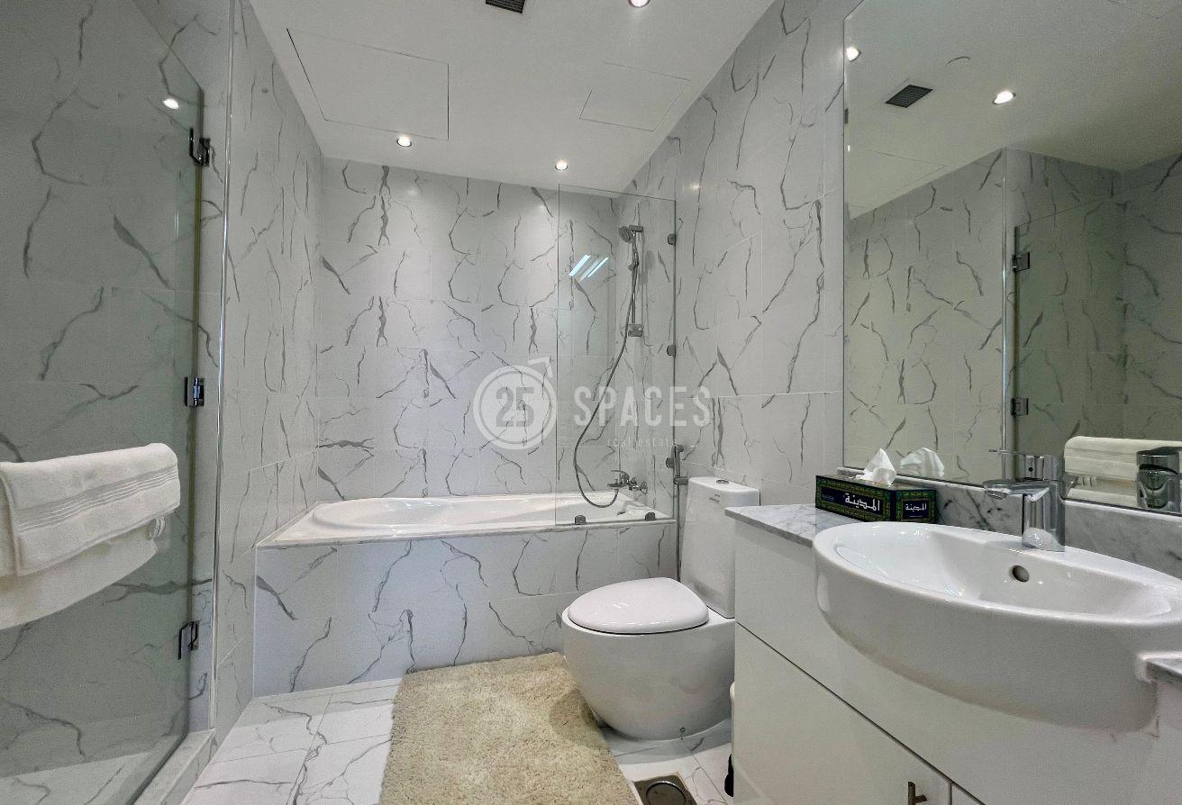 Renovated One Bedroom Apt Balcony Kempinski View - 13