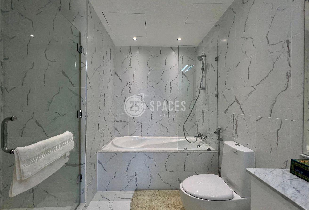 Renovated One Bedroom Apt Balcony Kempinski View - 12