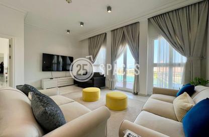 Apartment - 1 Bedroom - 2 Bathrooms for rent in Carnaval - Qanat Quartier - The Pearl Island - Doha