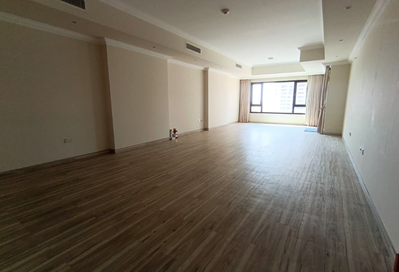 ELEGANT 1 BEDROOM FULL MARINA VIEW ONLY @7000K thumbnail 4