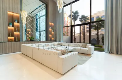 تاون هاوس - 6 غرف نوم - 7 حمامات للبيع في جياردينو فيلدج - جزيرة اللؤلؤة - الدوحة