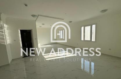 Apartment - 2 Bedrooms - 2 Bathrooms for rent in Bin Omran - Fereej Bin Omran - Doha