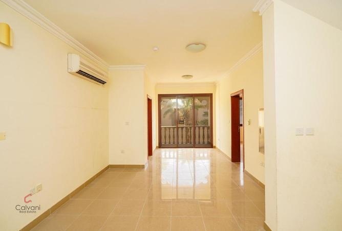 54248053 - Property Image 2