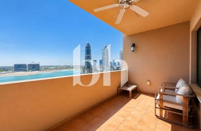 Apartment - 2 Bedrooms - 3 Bathrooms for rent in East Porto Drive - Porto Arabia - The Pearl Island - Doha
