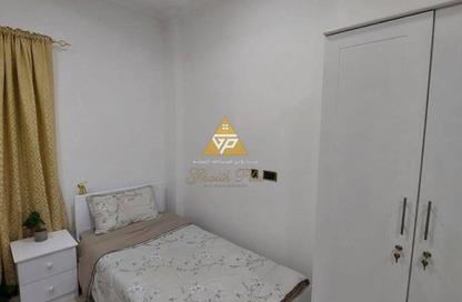 دوبلكس - غرفة نوم - 1 حمام للايجار في فريج بن عمران - الدوحة