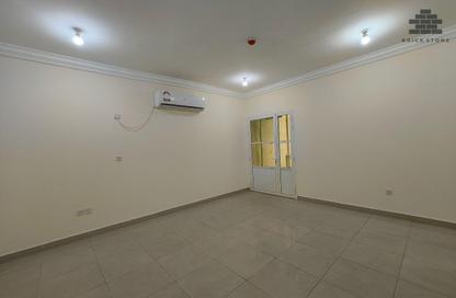 Apartment - 2 Bedrooms - 2 Bathrooms for rent in Muntazah 7 - Al Muntazah - Doha