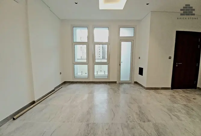 63477001 - Property Image 2