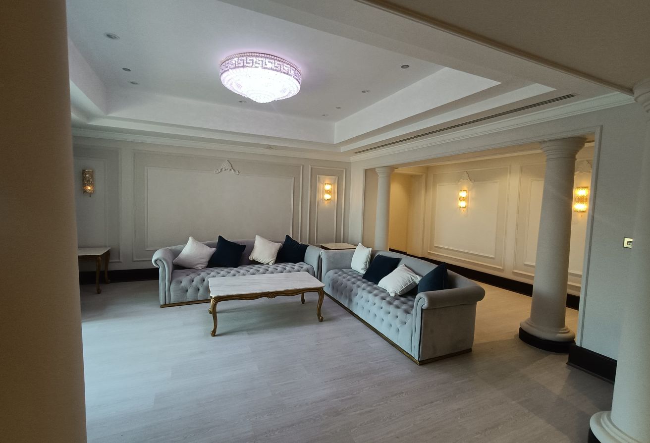 Luxurious fully Furnished Penthouse|With Balcony| thumbnail 9