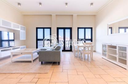 Apartment - 1 Bedroom - 2 Bathrooms for sale in Carnaval - Qanat Quartier - The Pearl Island - Doha