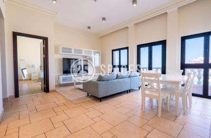 Apartment - 1 Bedroom - 2 Bathrooms for sale in Carnaval - Qanat Quartier - The Pearl Island - Doha