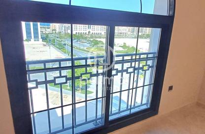 Apartment - 1 Bedroom - 2 Bathrooms for sale in Boulevard View - Yasmeen City - Lusail