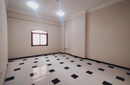 Apartment - 3 Bedrooms - 2 Bathrooms for rent in Al Sadd Road - Al Sadd - Doha