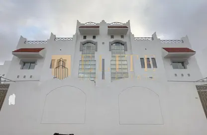 فيلا - 4 غرف نوم - 5 حمامات للايجار في فلل عين خالد - عين خالد - الدوحة