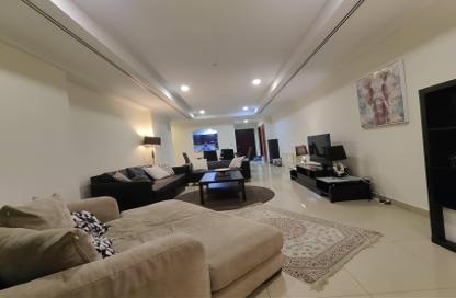 Apartment - 1 Bedroom - 2 Bathrooms for rent in Tower 14 - Porto Arabia - The Pearl Island - Doha Apartment - 1 Bedroom - 2 Bathrooms for rent in Tower 14 - Porto Arabia - The Pearl Island - Doha