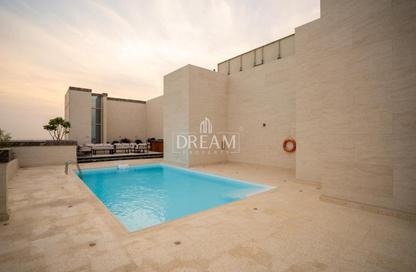 Penthouse - 4 Bedrooms - 6 Bathrooms for sale in Lusail City - Lusail