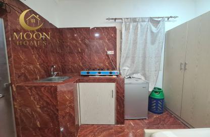 Apartment - Studio - 1 Bathroom for rent in Umm Ghwailina Comm - Umm Ghuwalina - Umm Ghuwailina - Doha
