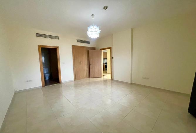 1011406 - Property Image 2