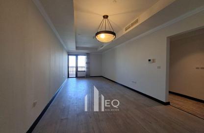 Apartment - 1 Bedroom - 2 Bathrooms for rent in East Porto Drive - Porto Arabia - The Pearl Island - Doha