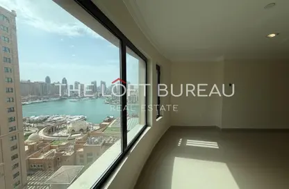 Apartment - 2 Bedrooms - 2 Bathrooms for rent in West Porto Drive - Porto Arabia - The Pearl Island - Doha
