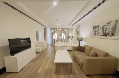 Apartment - Studio - 1 Bathroom for rent in Viva West - Viva Bahriyah - The Pearl Island - Doha