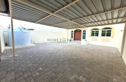 Villa - 4 Bedrooms - 5 Bathrooms for rent in New Salata - Salata - Doha