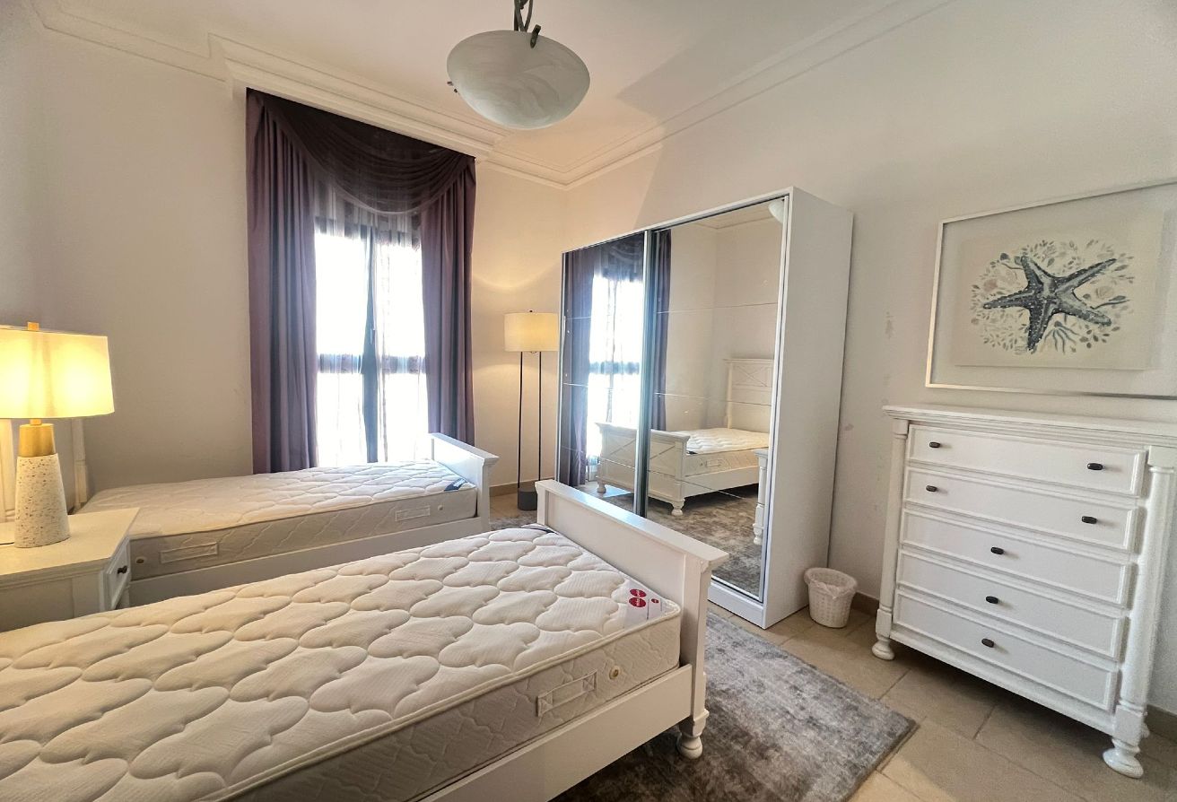 Investor Opportunity Furnished 2BR The Pearl-QATAR thumbnail 19