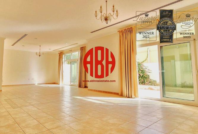 1004283 - Property Image 2