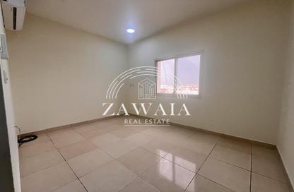 Apartment - 2 Bedrooms - 1 Bathroom for rent in Ammar Bin Yasser Street - Al Aziziyah - Doha