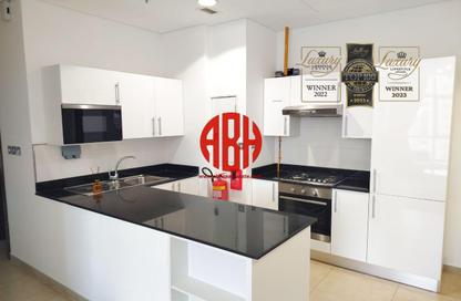 Apartment - 2 Bedrooms - 3 Bathrooms for rent in Lusail Marina Heights - Marina District - Lusail