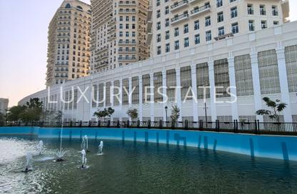 Apartment - 2 Bedrooms - 3 Bathrooms for rent in Floresta Gardens - Floresta Gardens - The Pearl Island - Doha Apartment - 2 Bedrooms - 3 Bathrooms for rent in Floresta Gardens - Floresta Gardens - The Pearl Island - Doha