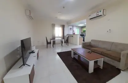 Apartment - 1 Bedroom - 1 Bathroom for rent in Umm Ghuwailina 4 - Umm Ghuwailina - Doha